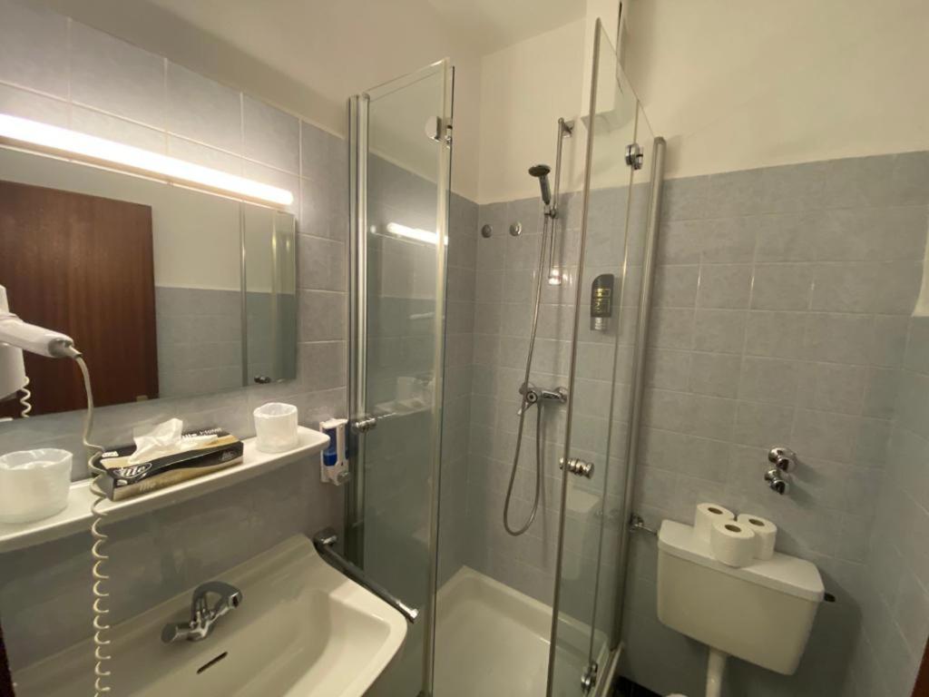 Taverna Hotel Roemerkrug Ганновер Екстер'єр фото